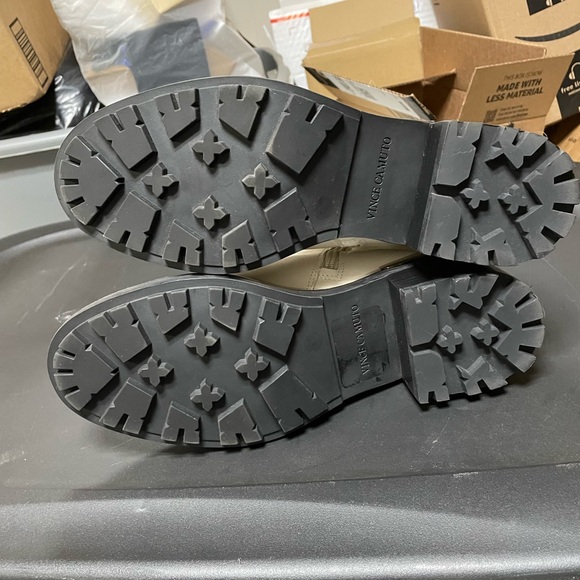 Vince Camuto ‘KOURTLY BOOTIE’ - Picture 10 of 10